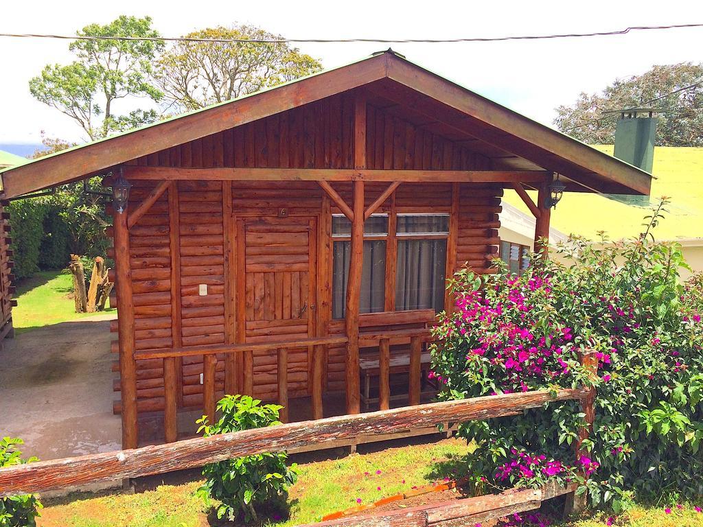 Grandpas Hotel & Restaurante Cartago Quarto foto