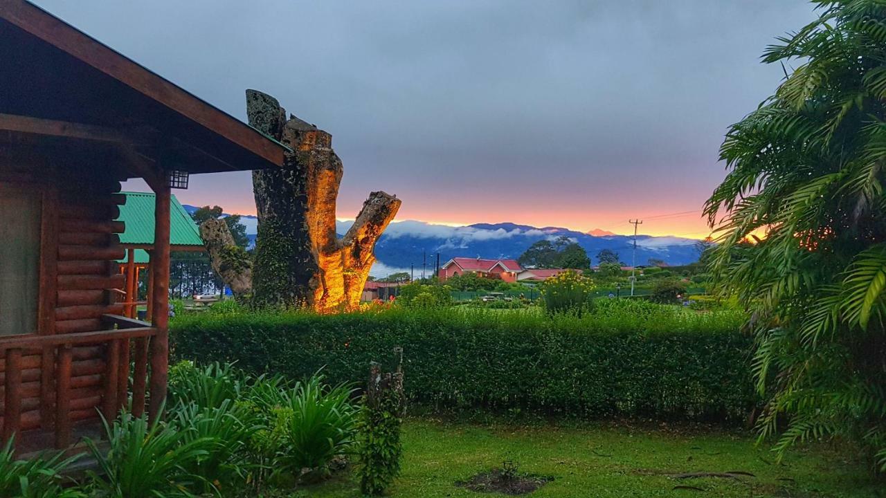 Grandpas Hotel & Restaurante Cartago Exterior foto